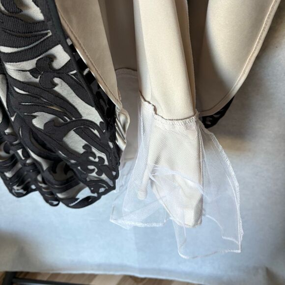 Avery G Black Mini Fit and Flare V-Neck Cocktail Dress Size 12 Party Holiday - Picture 7 of 7